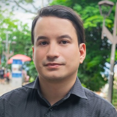 Coach Julian Castaño